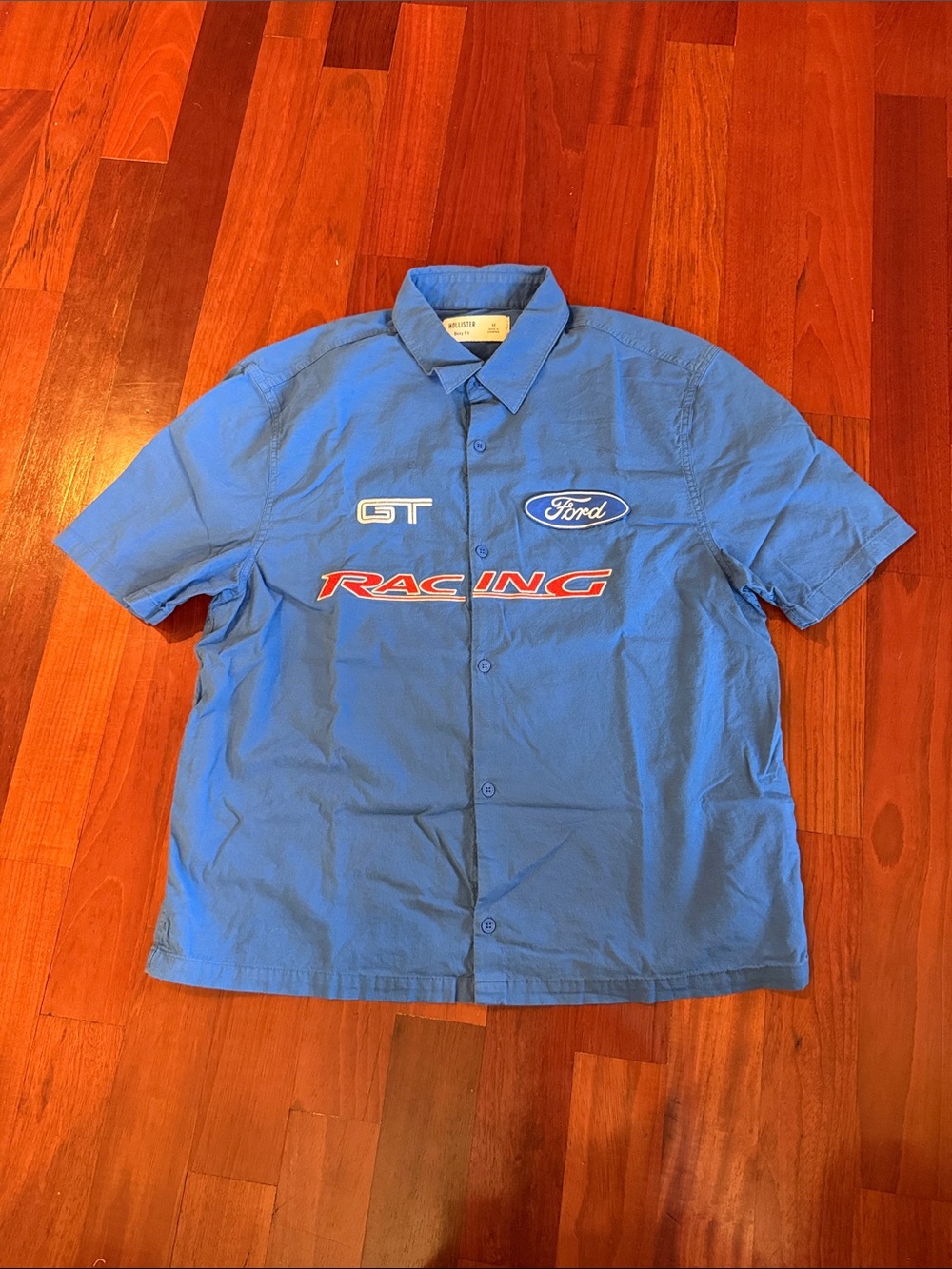 Hollister Men’s Ford Blue GT Racing Short-Sleeve Button-Down Shirt